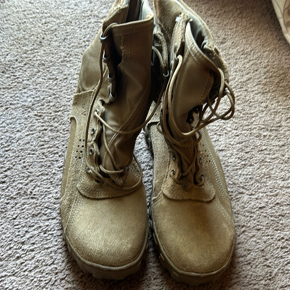 Men’s boots